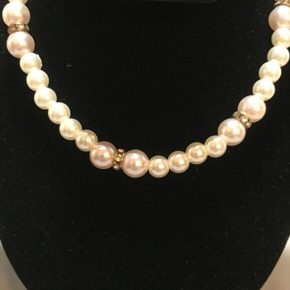 Girls Stretch Beaded Crown Necklace and Bracelet Set - Picture 3 of 3